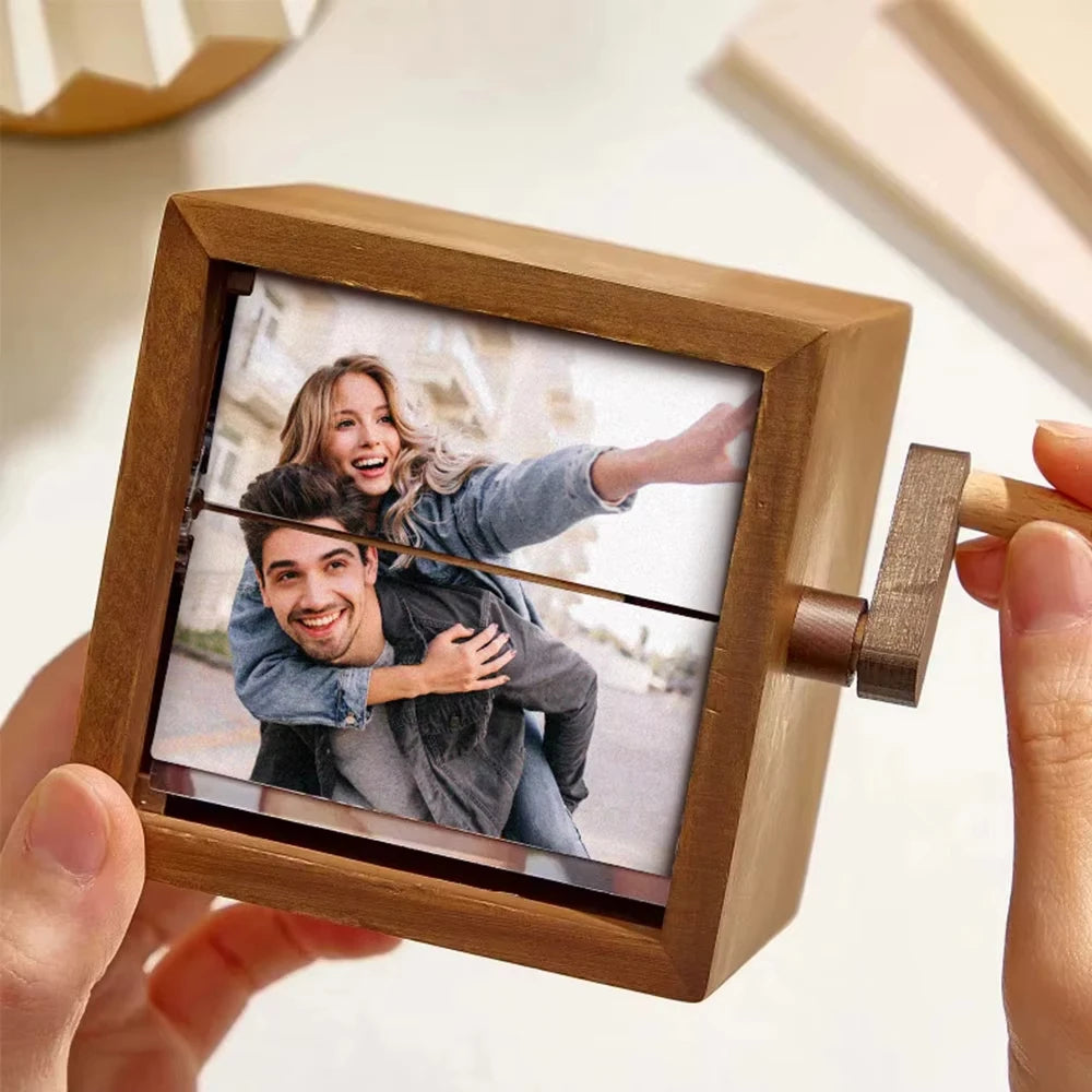 Caja de Fotos Personalizadas – RetroLove